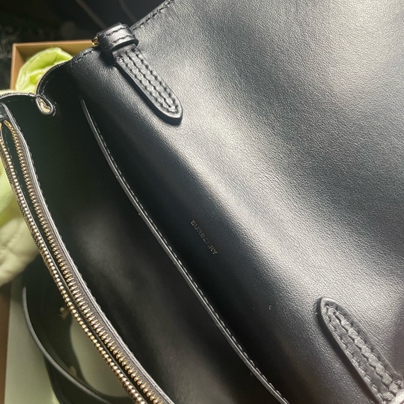 Authentic Burberry Hackberry Crossbody - Picture 10 of 13